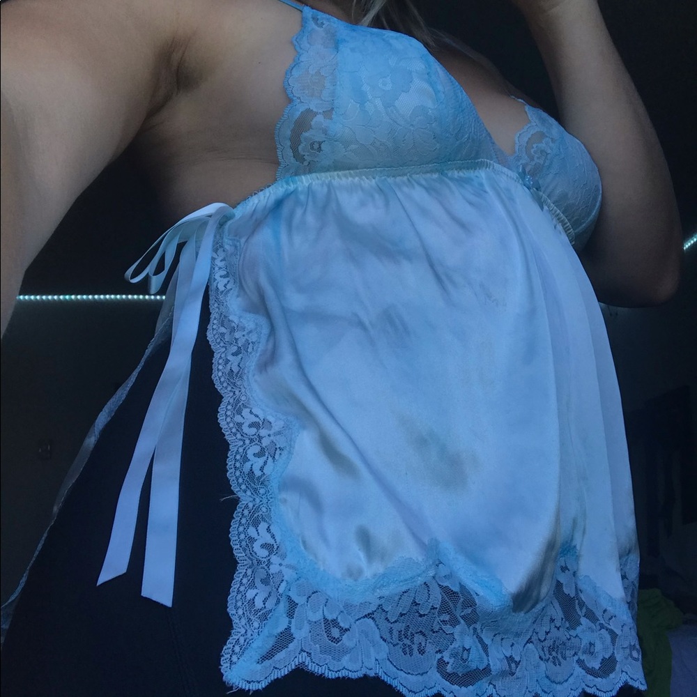 Dyed silky top with lace detail - Picture 5 of 5